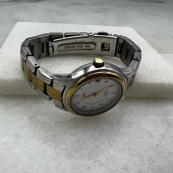 Timex Gold & Silver Watch - Picture 4 of 6